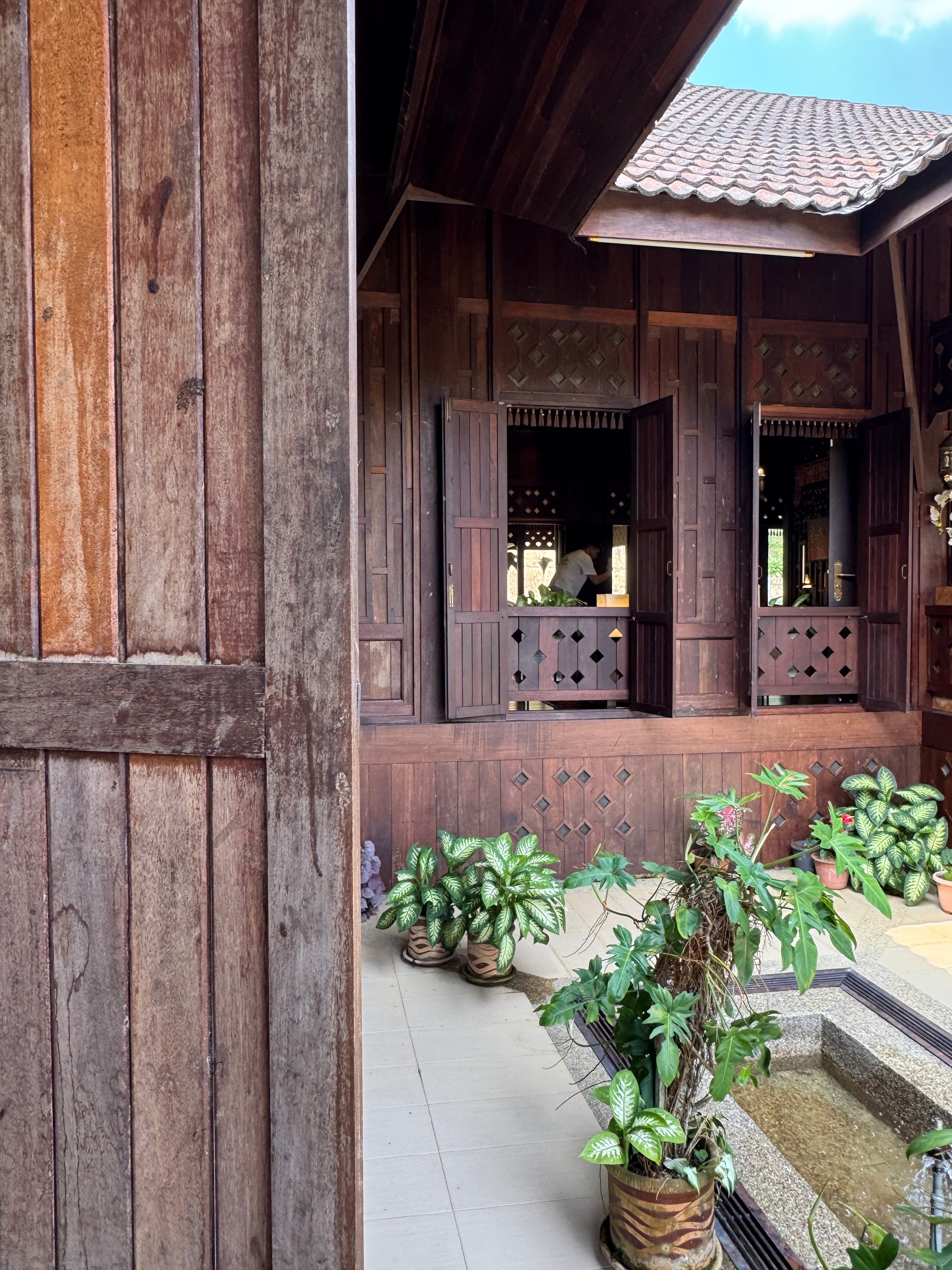A Country Market & Nature Kitchen